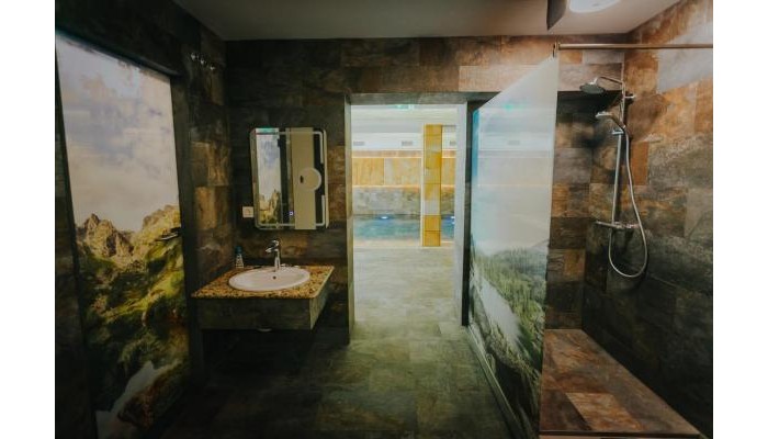 Complex Lostrita poza 22