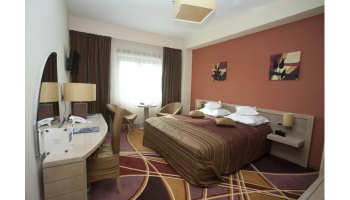 Hotel Best Western Plus Mari Vila poza 6