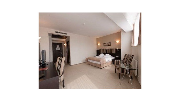 Parliament Hotel - Non Refundable Room poza 3