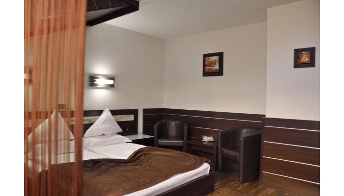 Complex Cochet poza 2