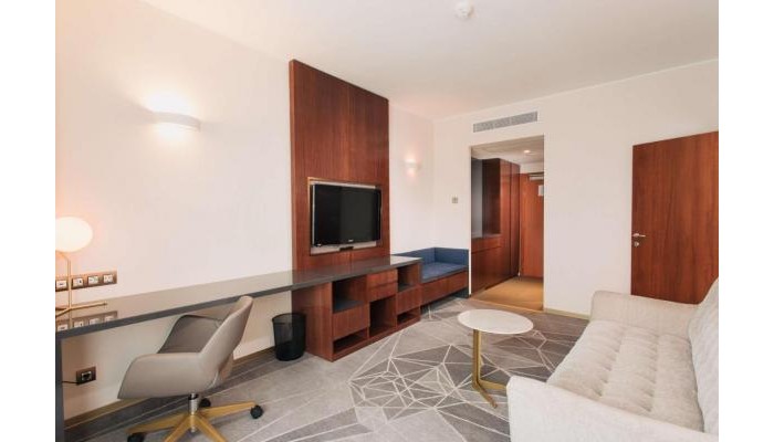 Hotel Doubletree By Hilton Cluj poza 3