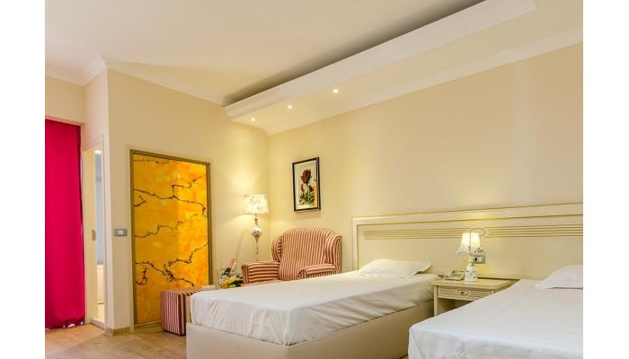 Hotel Phoenicia Luxury poza 15
