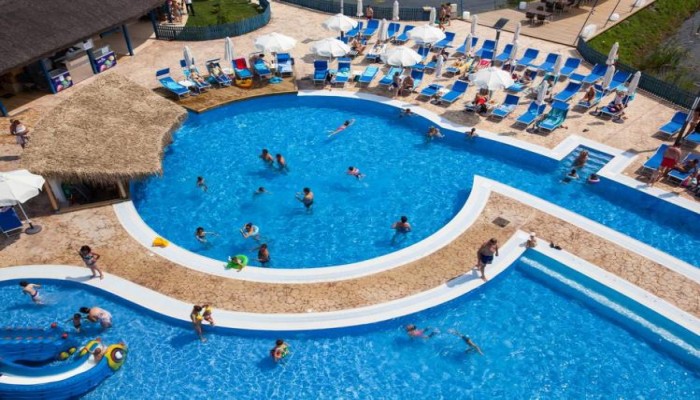 Peninsula Resort poza 6