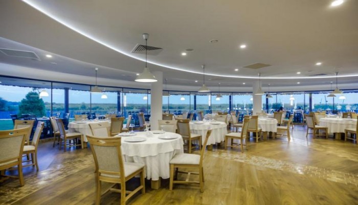 Peninsula Resort poza 29