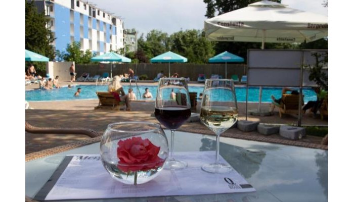 Q Hotel Neptun poza 16