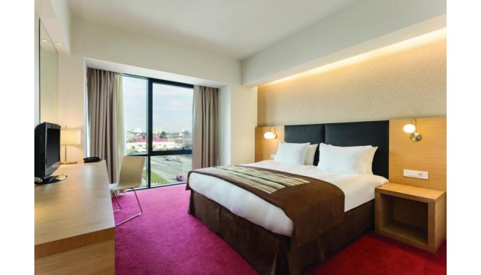 Hotel Ramada By Wyndham Oradea poza 16