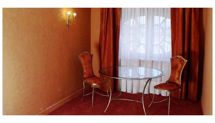 Hotel Vulturul Negru poza 0