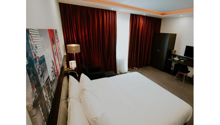 Hotel Republique poza 7